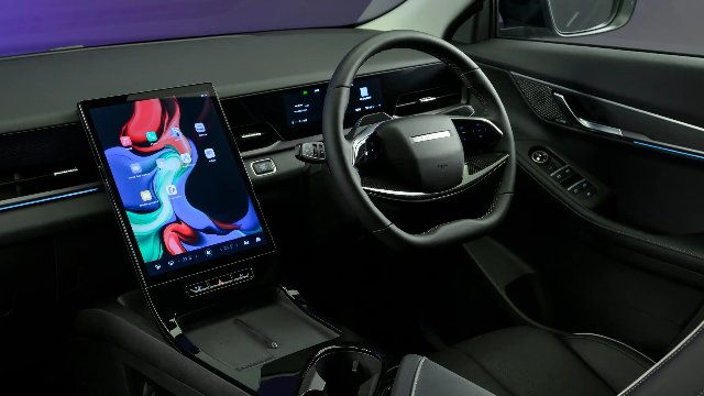 Multifunctional Steering wheel https://www.duckworth.co.uk/assets/media/jaecooj5_4.jpeg