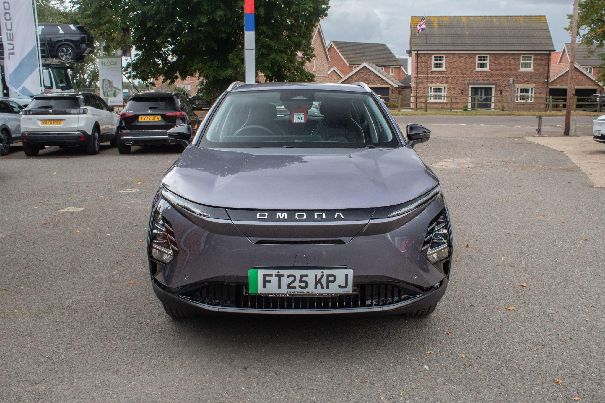 OMODA E5